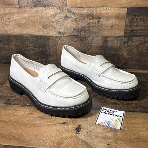 Torrid Chunky Loafer White W/ Silver Chain Embellished Women's Size 9.5 WW WIDE